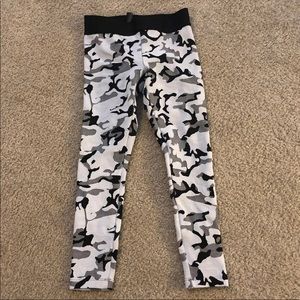 Koral Camo Leggings